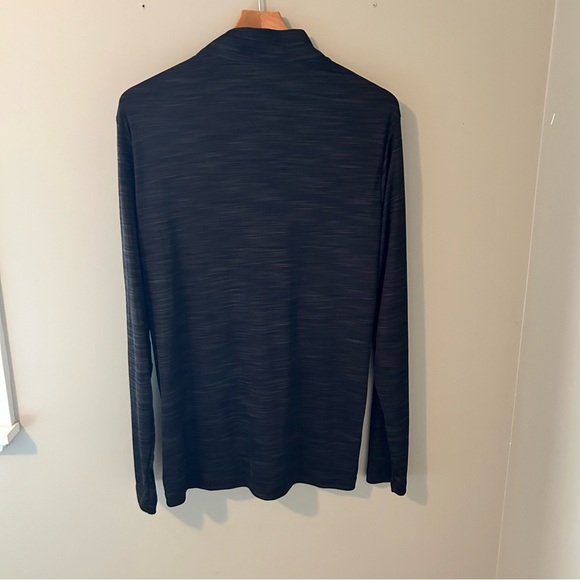 Adidas Long Sleeve shirt in dark black/grey stripes - LARGE - Picture 3 of 11